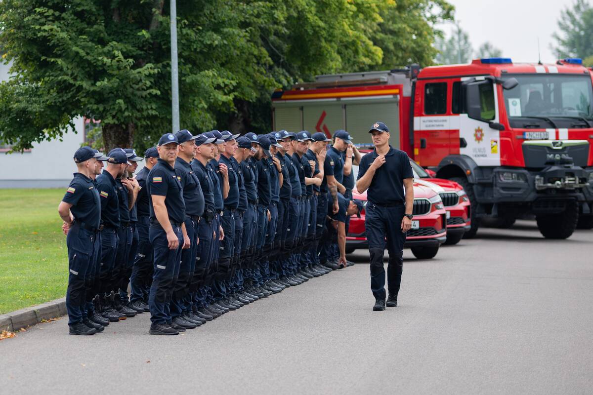 Išlydėta Lietuvos ugniagesių gelbėtojų komanda