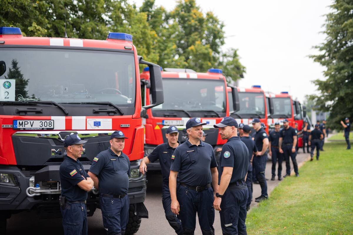 Išlydėta Lietuvos ugniagesių gelbėtojų komanda