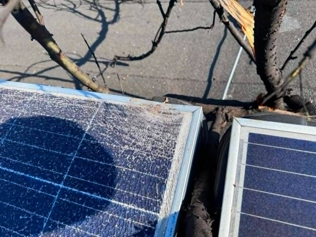 Nukritus raketai, apgadintas Lietuvos ambasados Ukrainoje pastatas Kyjive