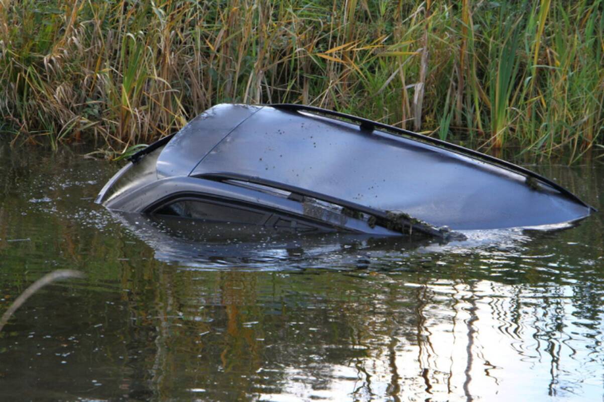 
<span>Jonavos rajone į tvenkinį įvažiavo automobilis</span>
