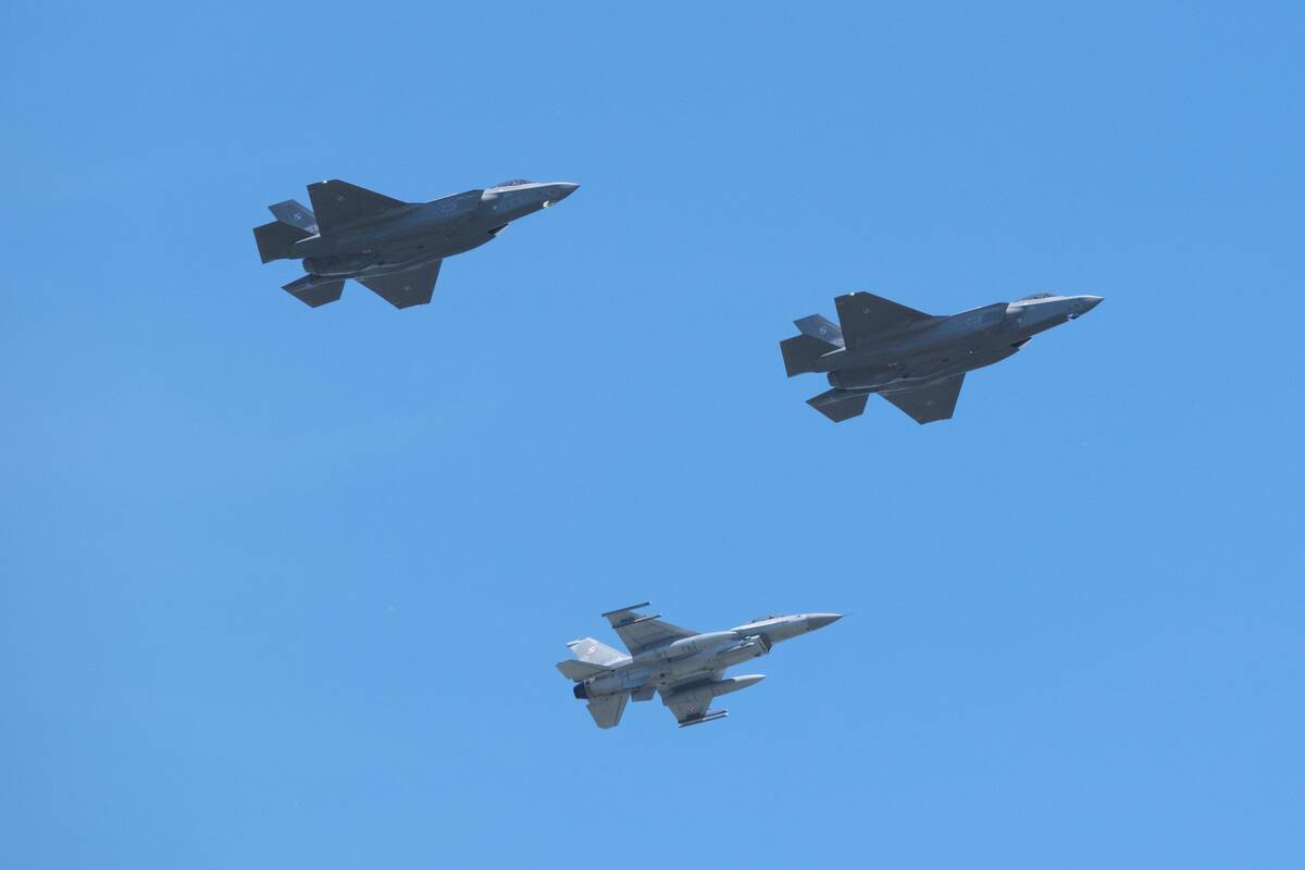 
<span>Žiniasklaida: NATO atstovas teigia, kad Rumunijoje numuštas dronas tikriausiai yra rusiškas</span>
