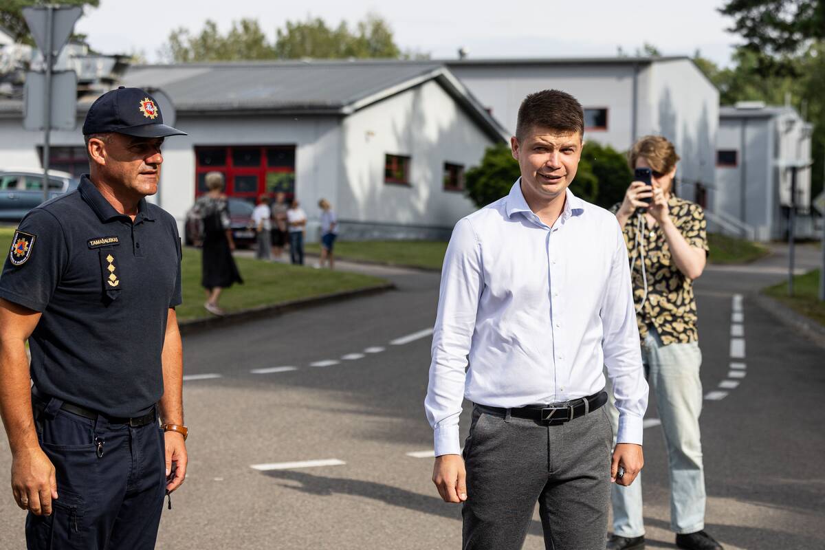 Iš tarptautinės pagalbos misijos Prancūzijoje grįžusių Lietuvos ugniagesių gelbėtojų pasitikimas