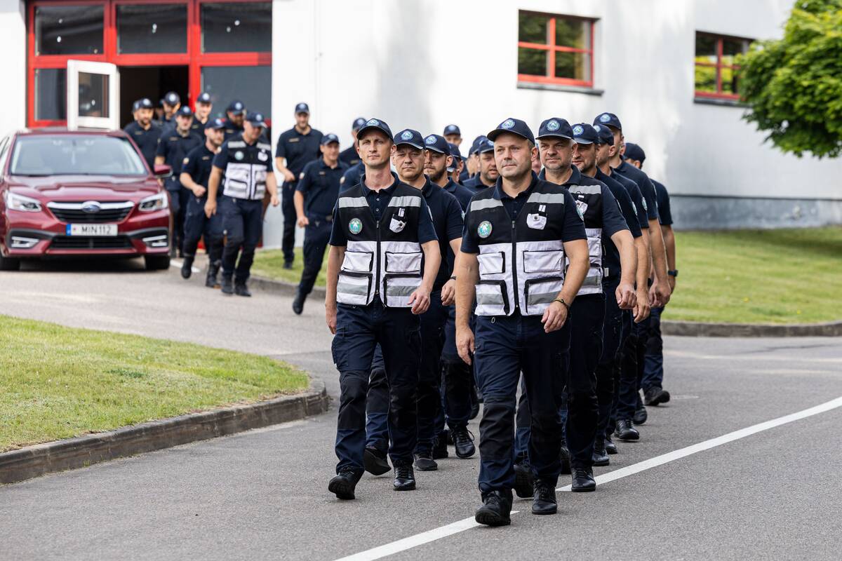 Iš tarptautinės pagalbos misijos Prancūzijoje grįžusių Lietuvos ugniagesių gelbėtojų pasitikimas