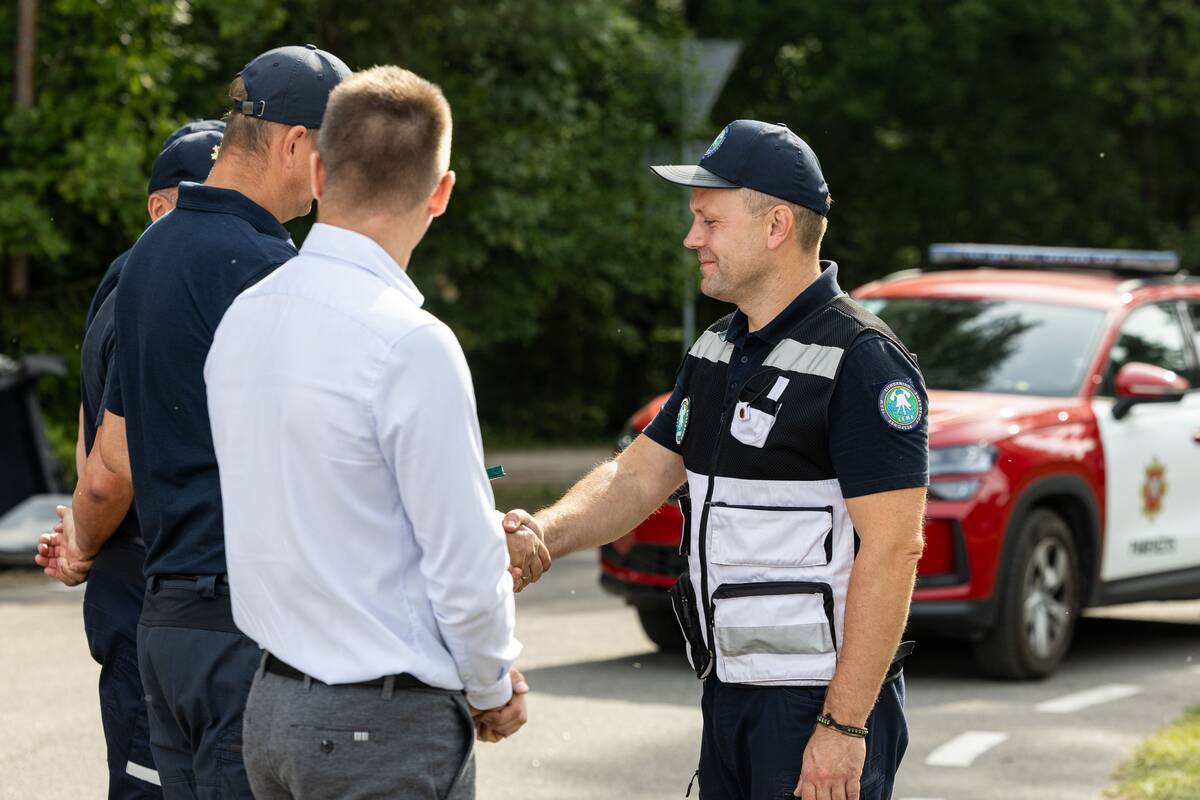 Iš tarptautinės pagalbos misijos Prancūzijoje grįžusių Lietuvos ugniagesių gelbėtojų pasitikimas