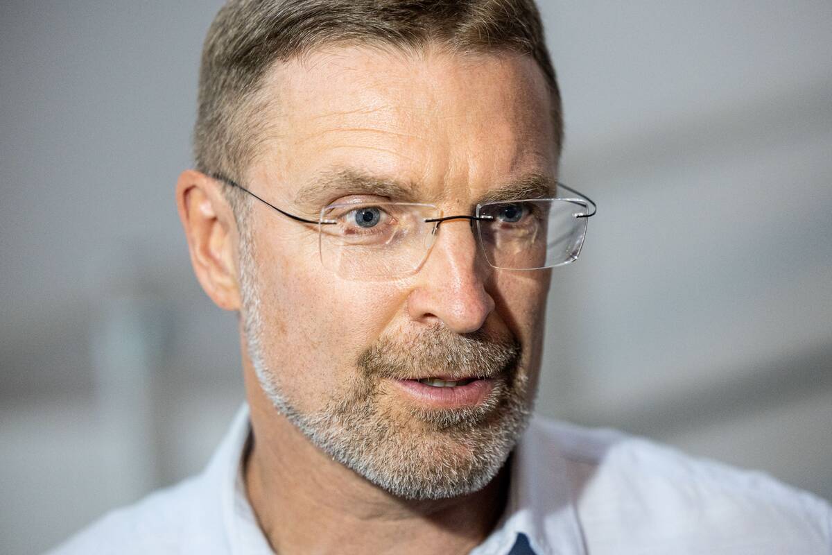 Iš Ukrainos grįžusios pirmosios bendros Lietuvos, Latvijos ir Estijos medikų grupės sutikimas