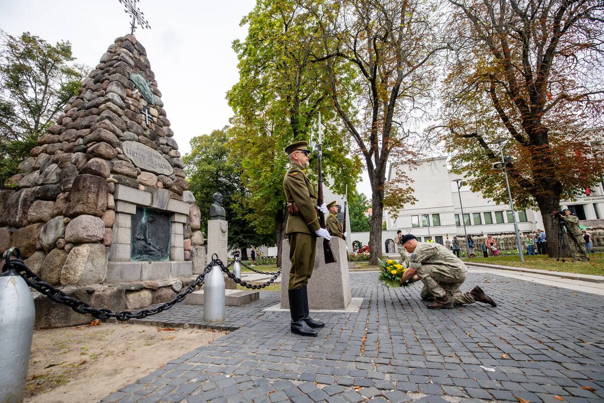 Pulkininko Juozo Vitkaus inžinerijos batalionas tapo pulku
