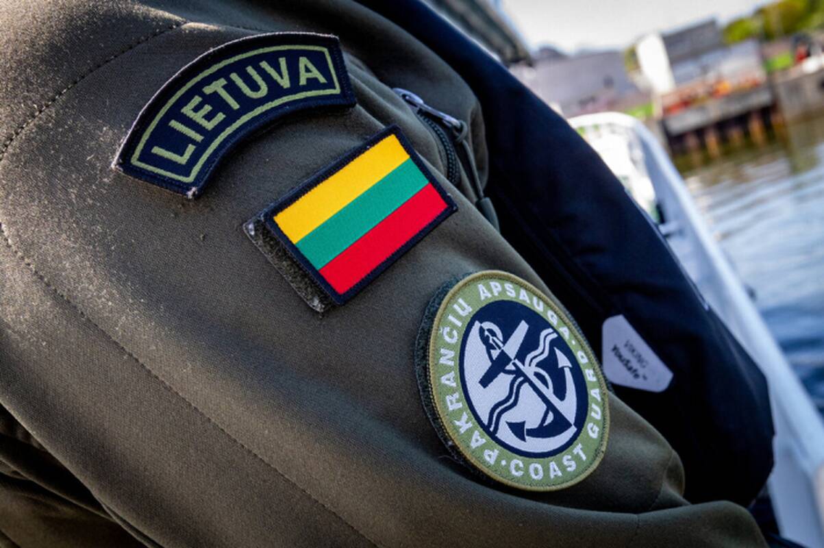 
<span>Klaipėdos uoste sulaikyti penki neteisėti migrantai: ketino keltu išvykti į Vokietiją</span>
