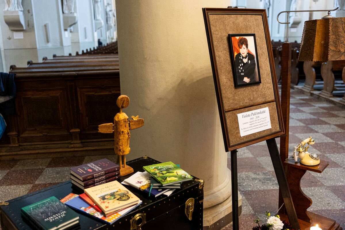 Atsisveikinimas su poete Violeta Palčinskaite