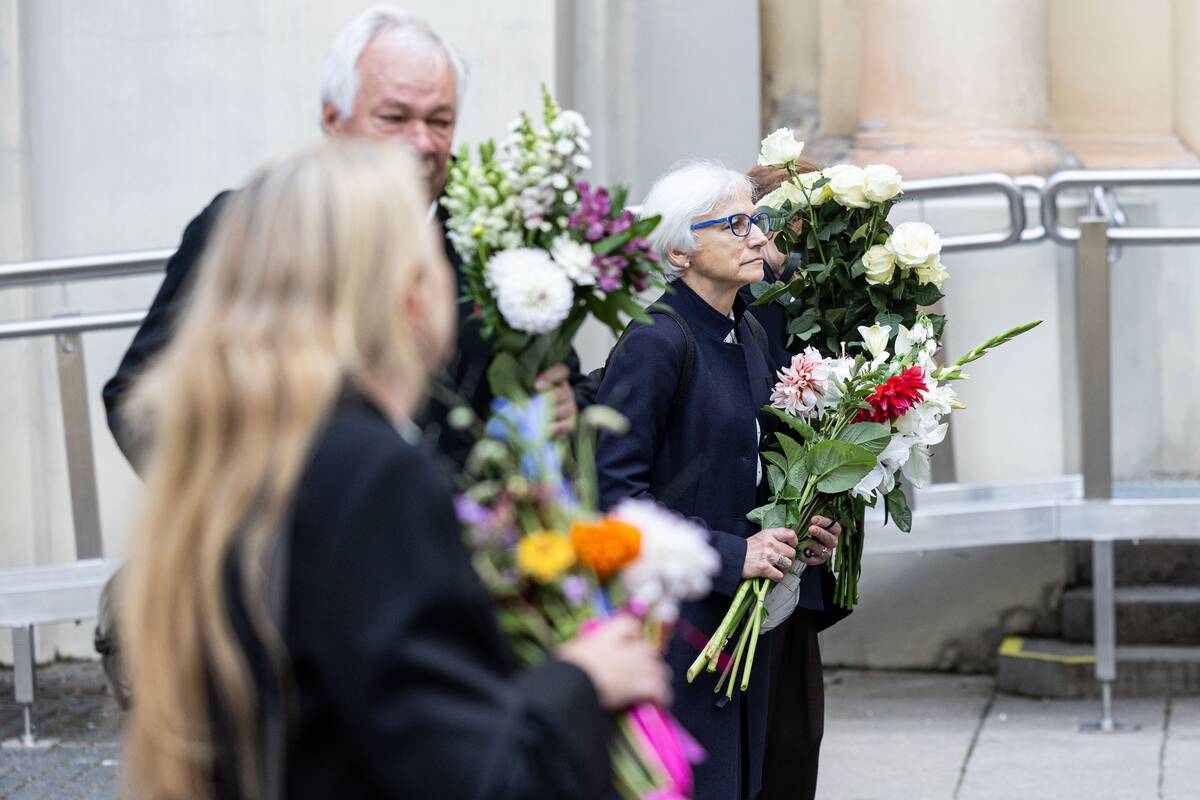 Į paskutiniąją kelionę išlydima poetė Violeta Palčinskaitė