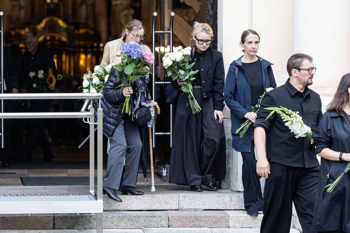 Į paskutiniąją kelionę išlydima poetė Violeta Palčinskaitė