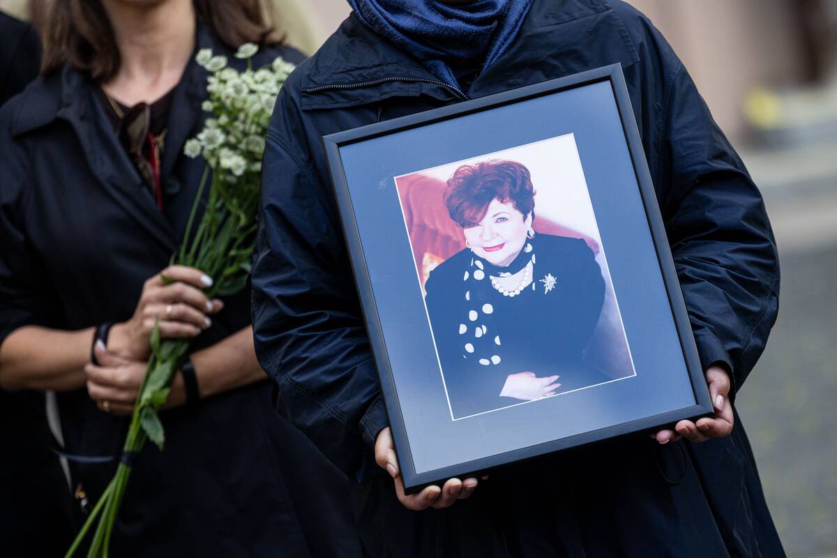 Į paskutiniąją kelionę išlydima poetė Violeta Palčinskaitė