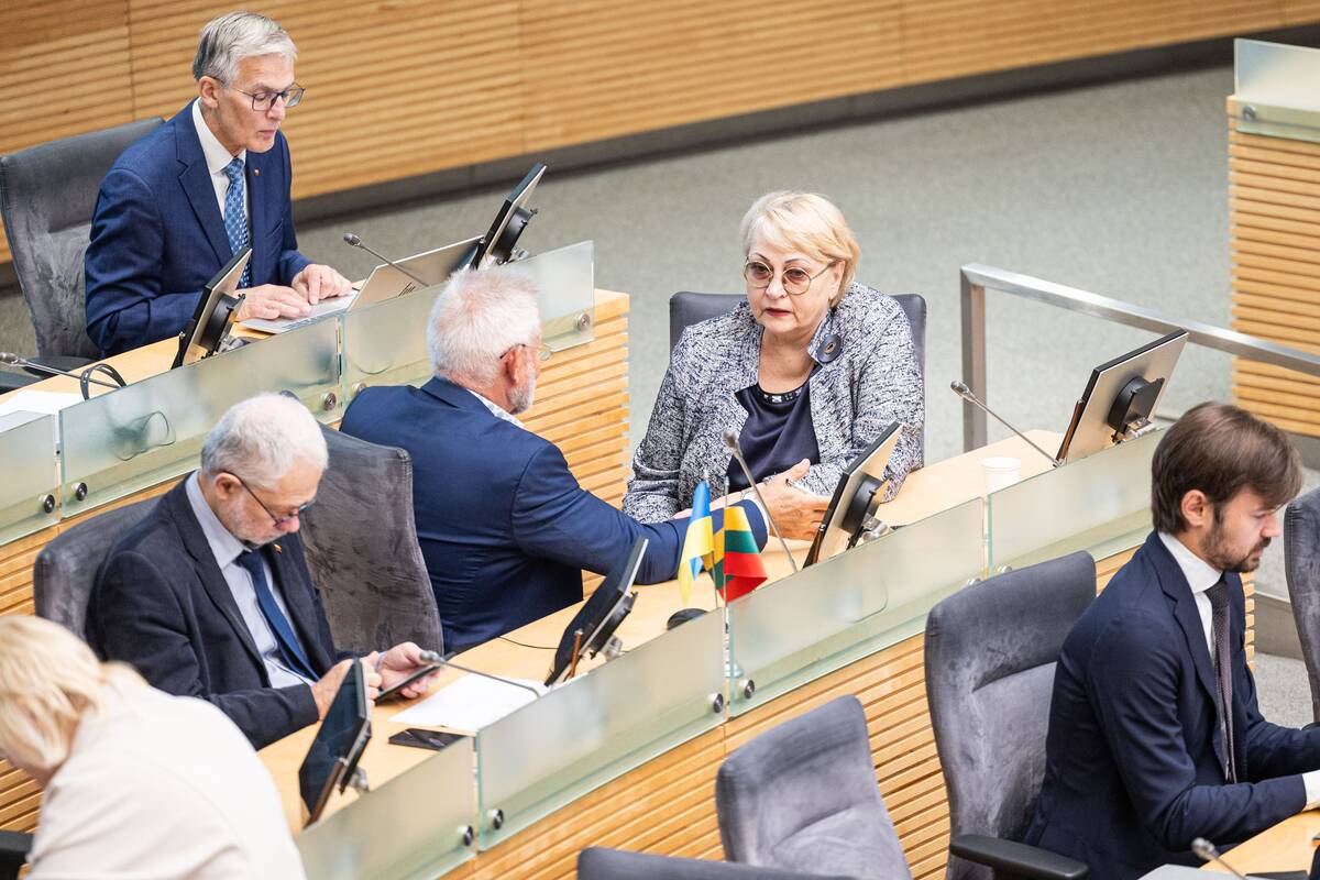 Parlamentarai svarsto prezidento veto dėl kartelės dešimtokams