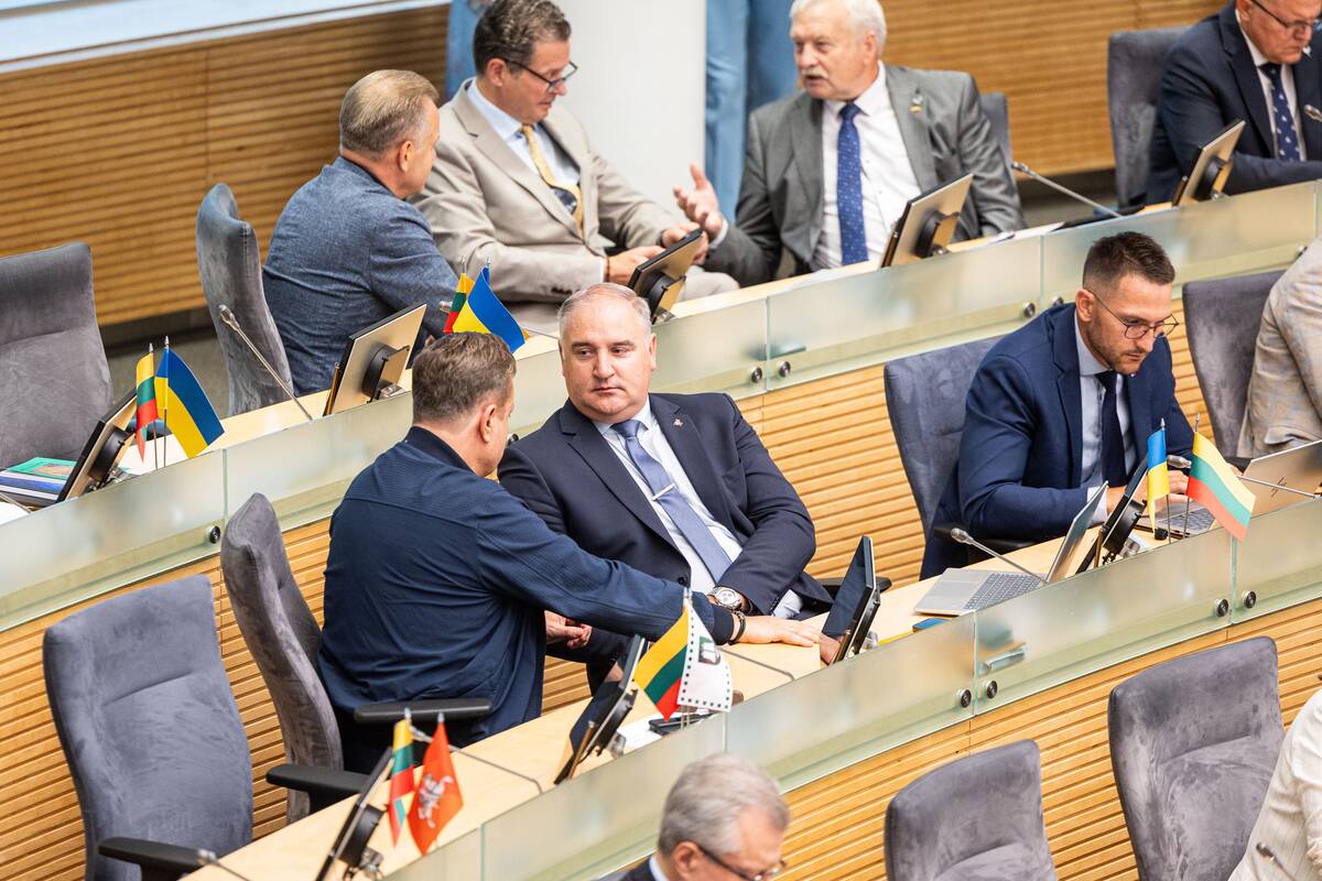 Parlamentarai svarsto prezidento veto dėl kartelės dešimtokams