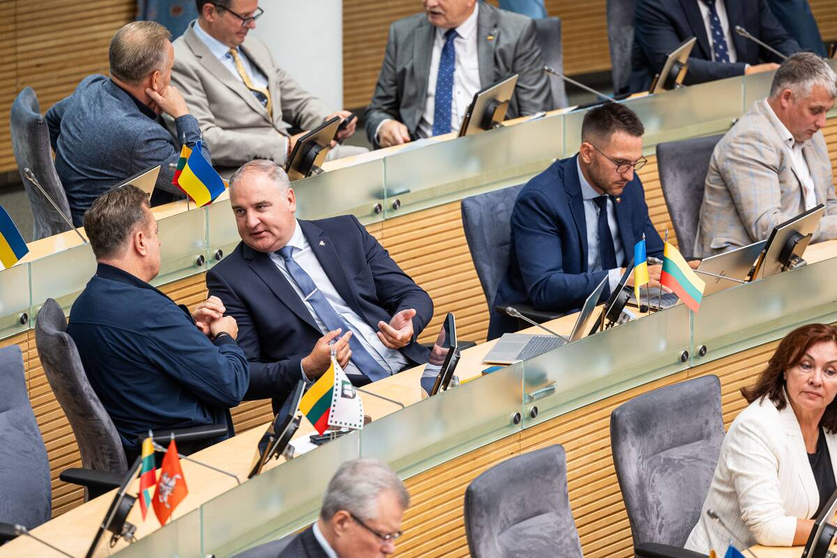 Parlamentarai svarsto prezidento veto dėl kartelės dešimtokams
