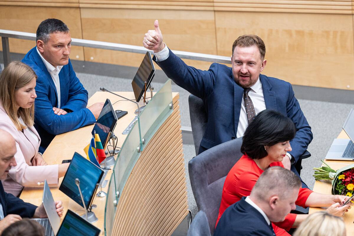 Parlamentarai svarsto prezidento veto dėl kartelės dešimtokams