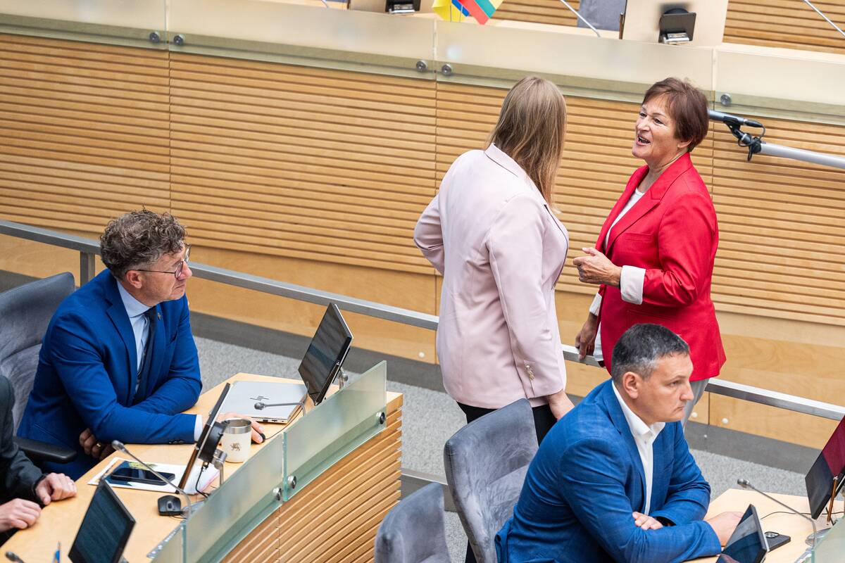 Parlamentarai svarsto prezidento veto dėl kartelės dešimtokams