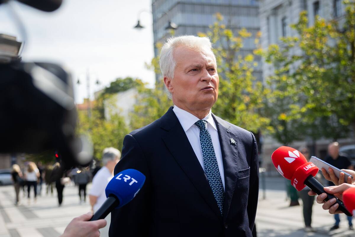Karinė eisena Gedimino prospektu