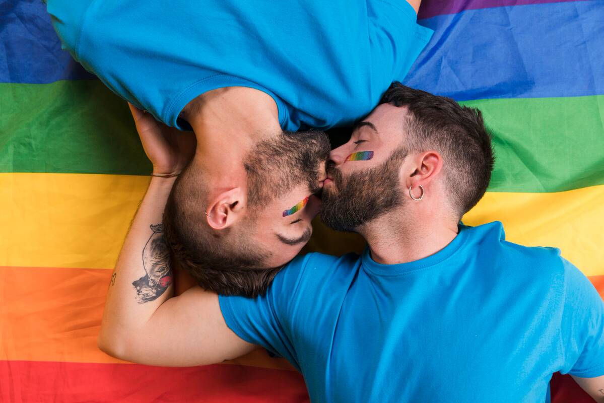 
<span>Skelbėsi „gydęs“ šimtus homoseksualių asmenų: ligoninė psichiatrui turės išmokėti nemenką sumą</span>
