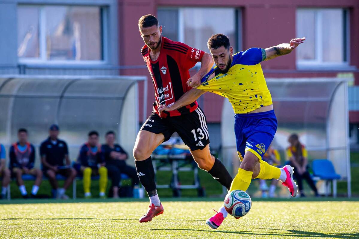 
<span>Futbolo pirmenybėse vėl pasikeitė lyderis</span>
