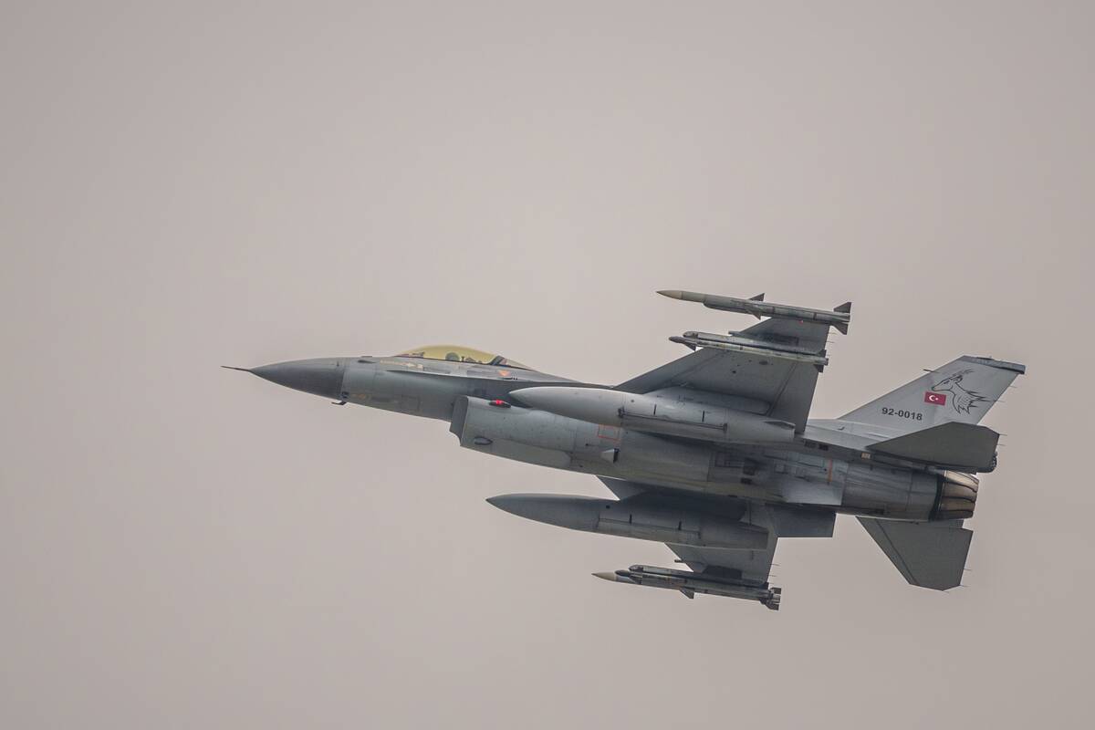 
<span>Turkijoje sudužo naikintuvas „F-16“, pilotas saugiai katapultavosi</span>
