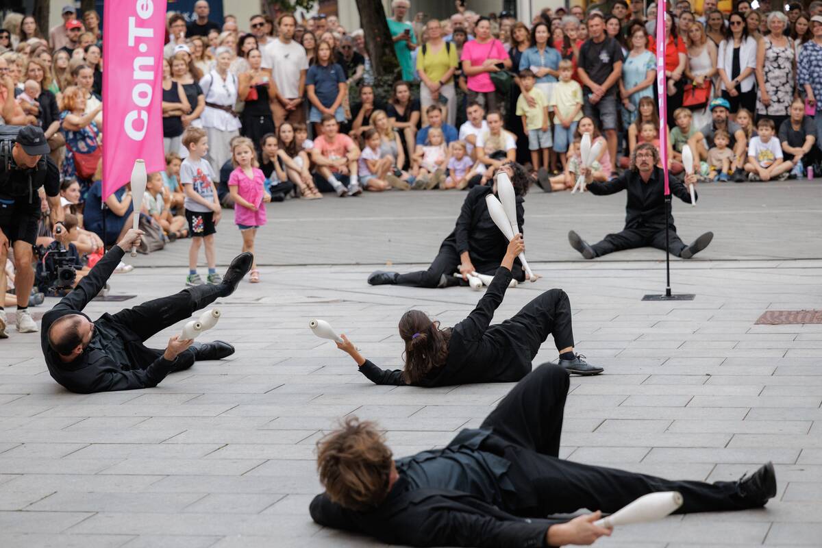 Collectif Protocole pasirodymas „ONE SHOT #“
