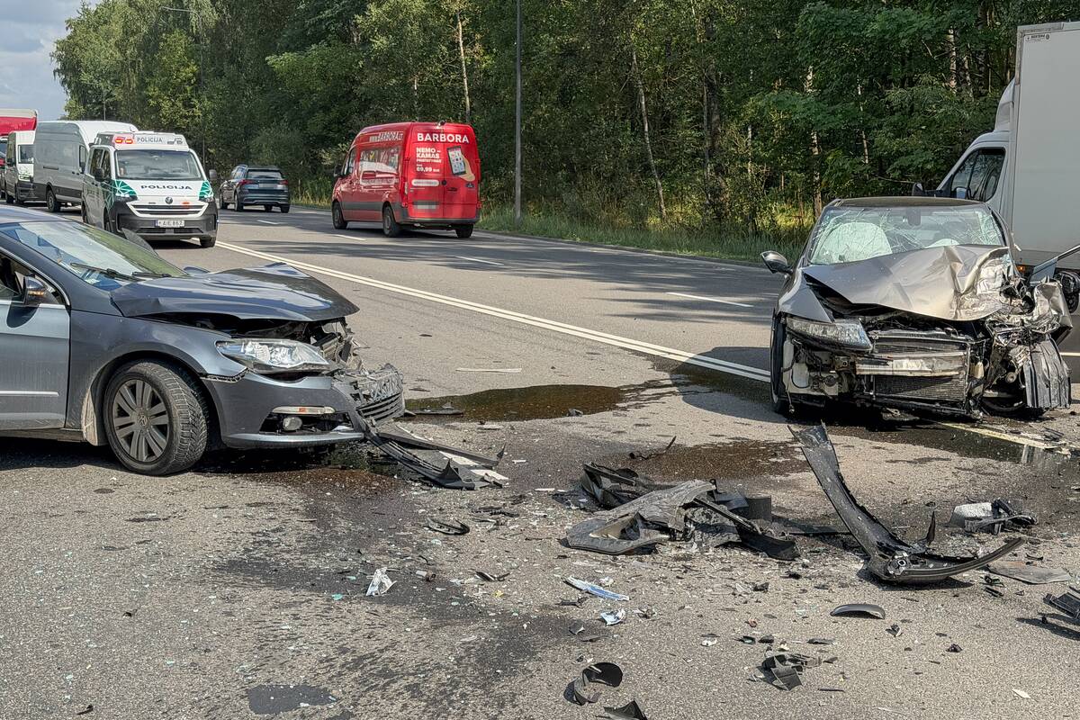 Smarki avarija Ateities plente