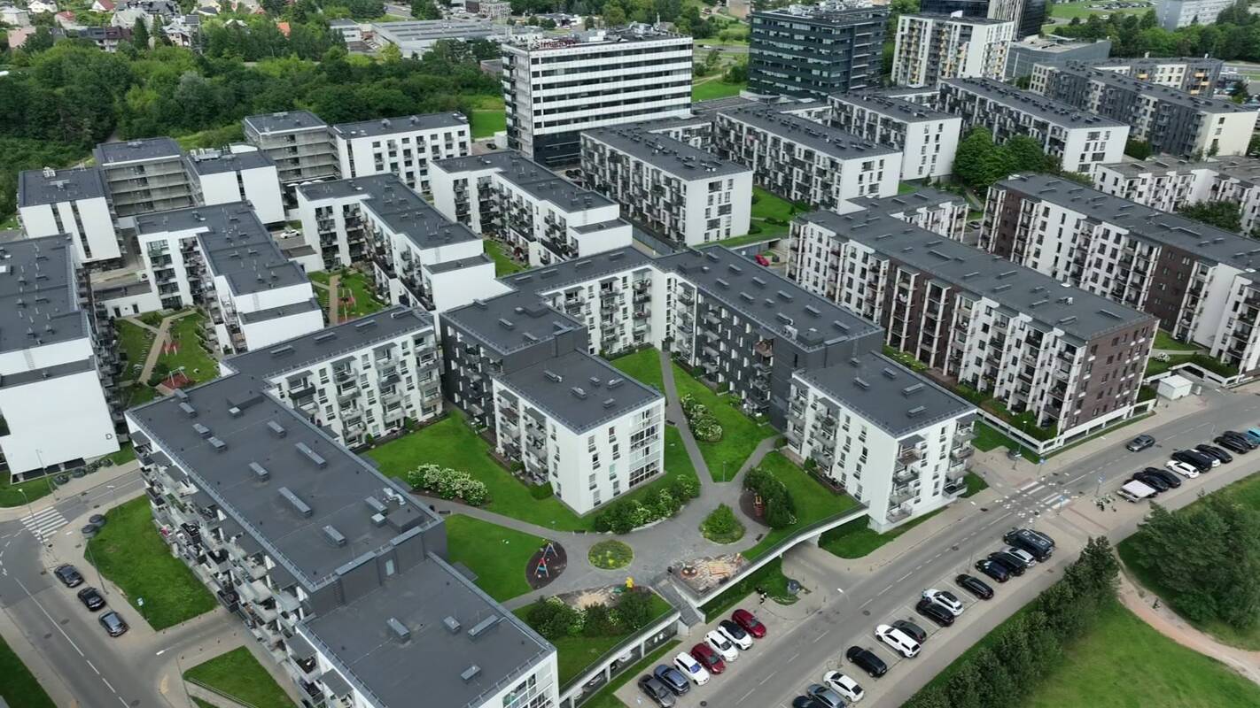 
<span>Specialistai perspėja apie karščio žalą daugiabučiams</span>
