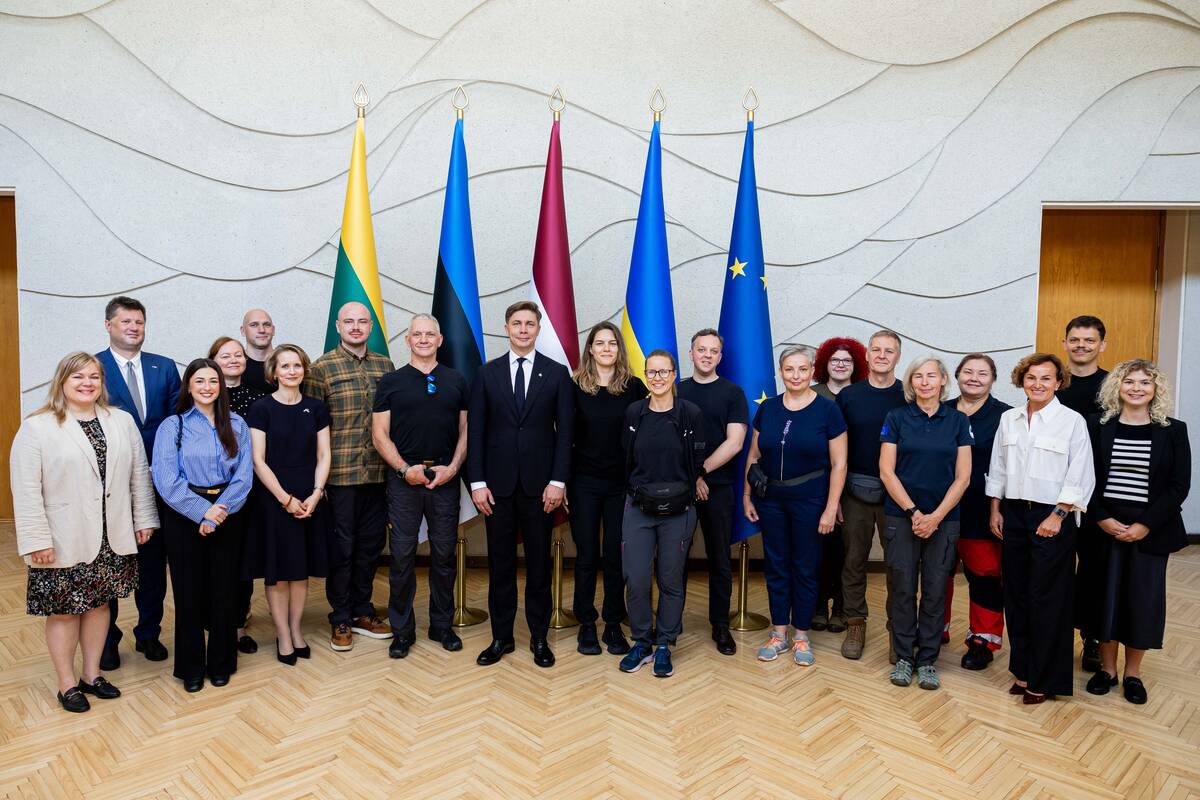 
<span>Devyni Lietuvos, Latvijos ir Estijos medikai pirmą kartą drauge stažuosis Ukrainos ligoninėse</span>
