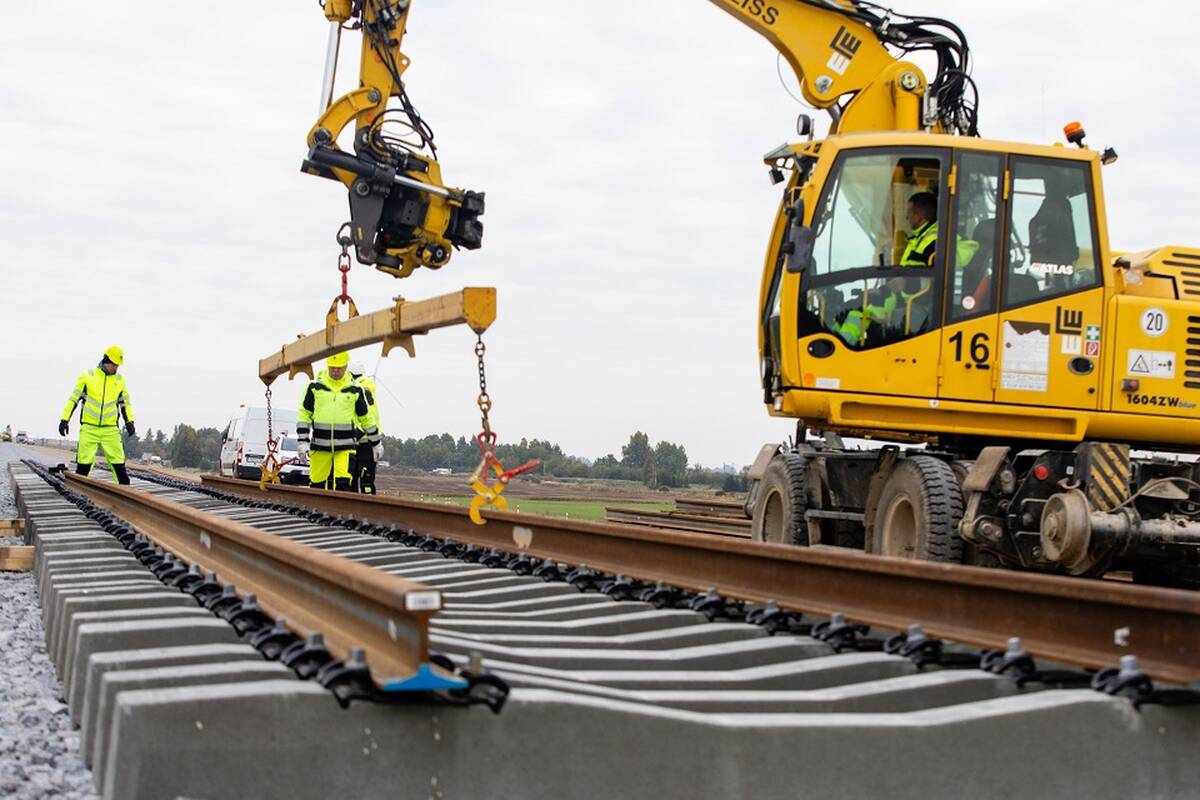 Europinės vėžės „Rail Baltica“ bėgių tiesimas