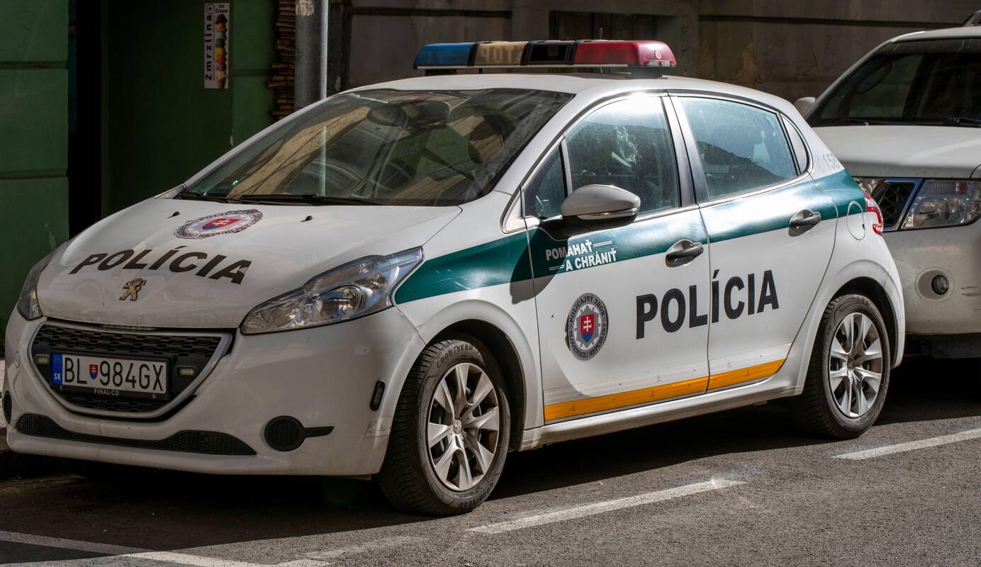 
<span>Slovakijos policija užkirto kelią planuotam tyčiniam dronų gamyklos padegimui</span>
