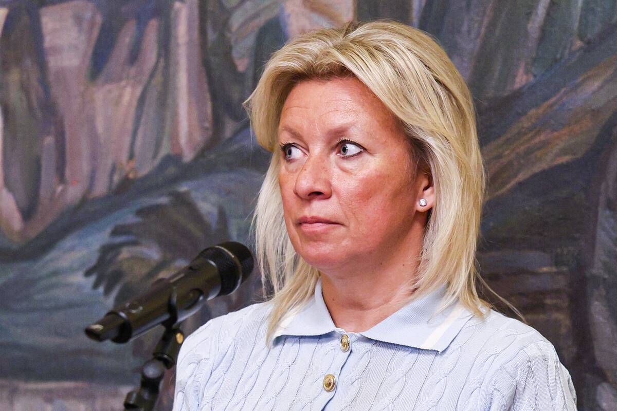 
<span>Rusija kaltinimus kišimusi į Prancūzijos rinkimus pavadino propaganda</span>

