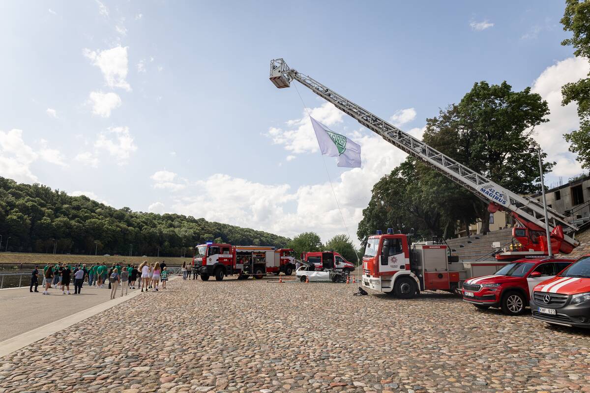 Kauno „Žalgirio“ komandą supažindino su gelbėtojų darbu