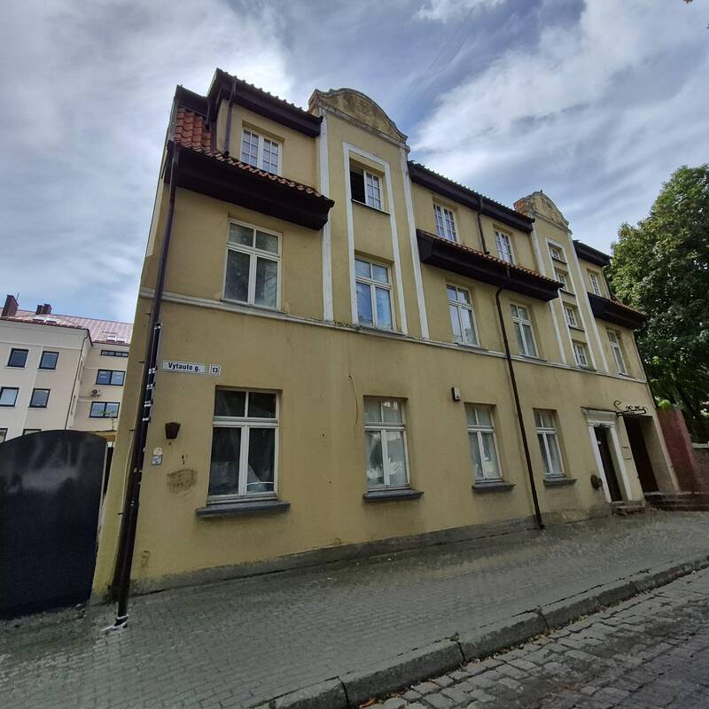 Permainos: pastatas Vytauto g. 13, kuriame ilgus metus veikė Socialinės paramos skyrius, dabar remontuojamas, po remonto čia įsikels savivaldybės administracijos darbuotojai.