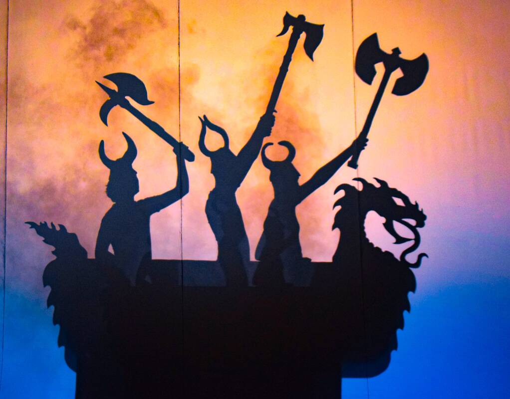 Įvertinimas: į Antverpene vyksiantį festivalį atrinktas Kretingos rajono kultūros centro vaikų ir jaunimo teatro „Atžalynas“ šešėlių spektaklis „Kretingos istorija vaikų pasakose“.