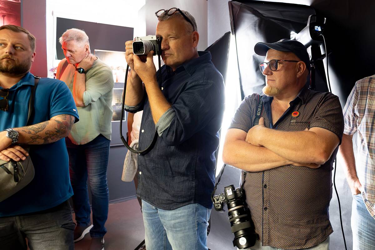 Esmė: renginio dalyviai išbandė naujausius fotoaparatus, diskutavo, prisiminė fotografijos istoriją.