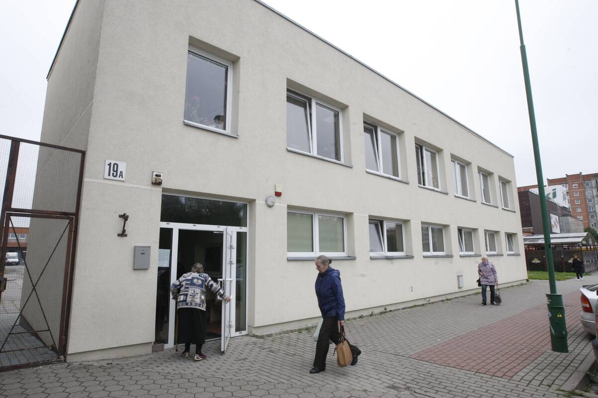 Panika: pensininkai ir mažas pajamas gaunantys klaipėdiečiai išgirdę, kad prasidėjo registracija į eilę gauti kompensaciją šildymui, ėmė atakuoti savivaldybės padalinius.