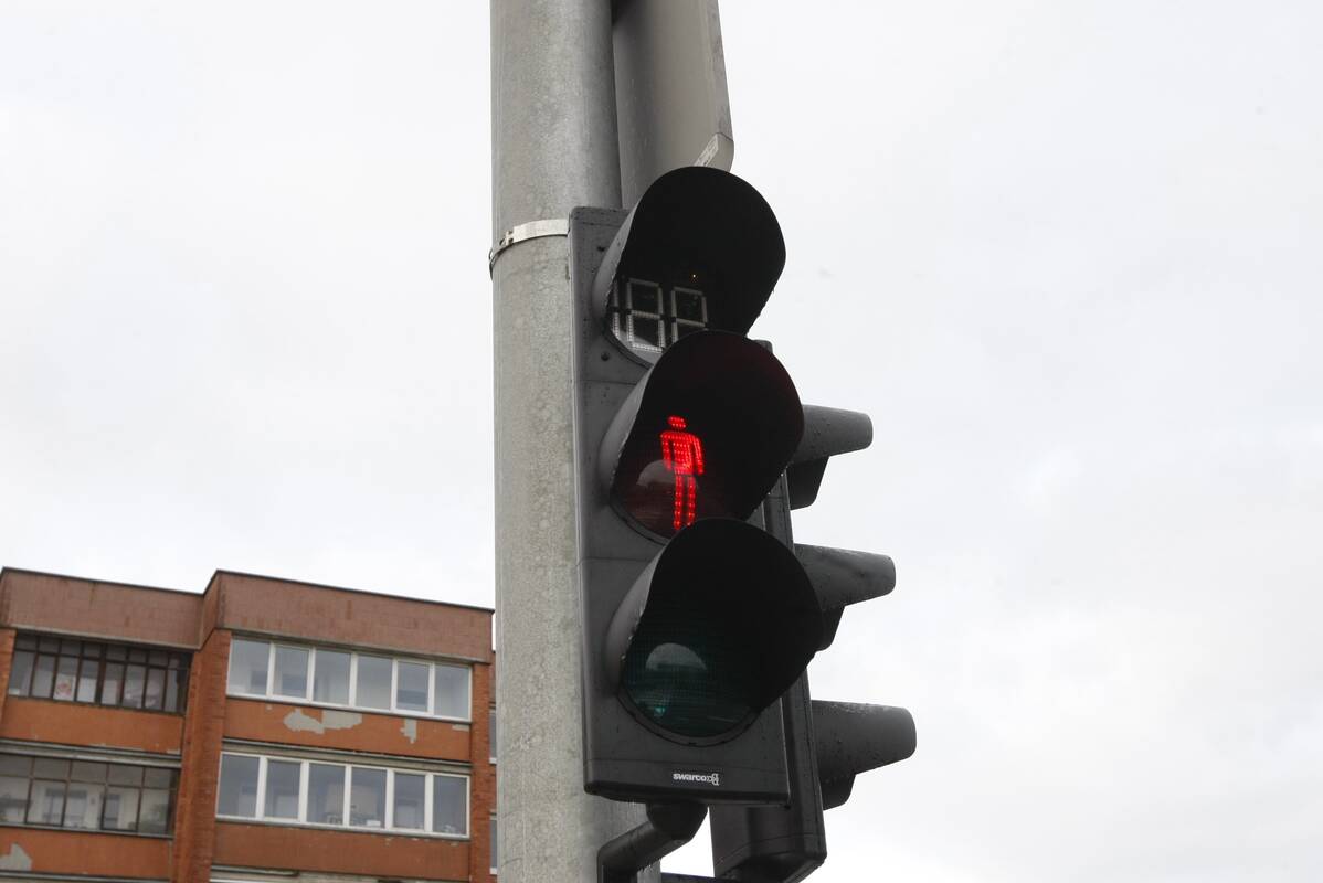 Dirgiklis: klaipėdiečius erzina šviesoforo pypsėjimas – garsinis signalas nenutyla ir naktimis.