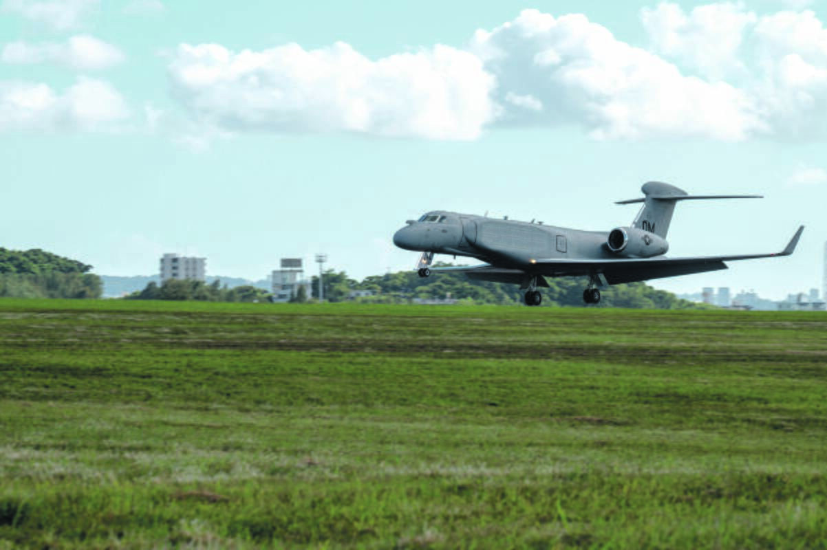 Vizitas: šią savaitę prie Kaliningrado srities sienų pastebėtas „EA-37B Compass Call“ vadinamas naujosios kartos elektroninės kovos lėktuvu.