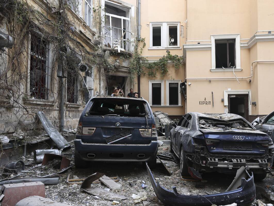 
<span>Per Ukrainos dronų ataką prieš Belgorodą žuvo mažiausiai trys rusai</span>
