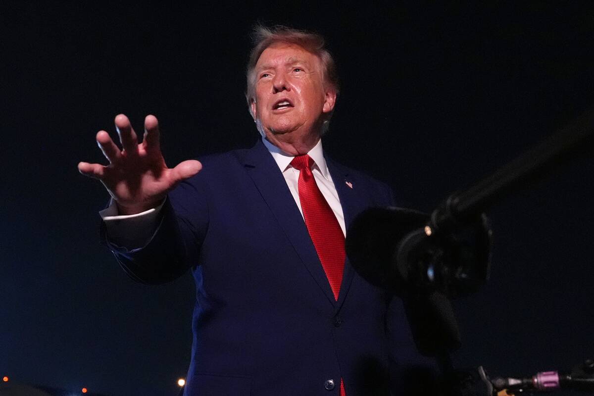 
<span>Teismas: Trumpas gali panaikinti muitų išimtį mažoms siuntoms</span>

