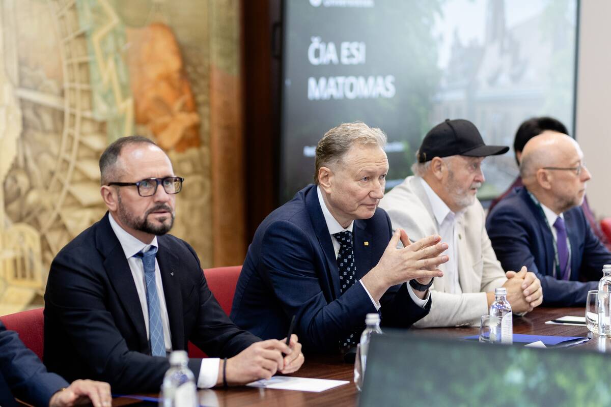 Vyriausybės nariai lankėsi Klaipėdos universitete