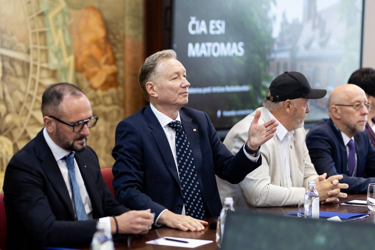 Vyriausybės nariai lankėsi Klaipėdos universitete