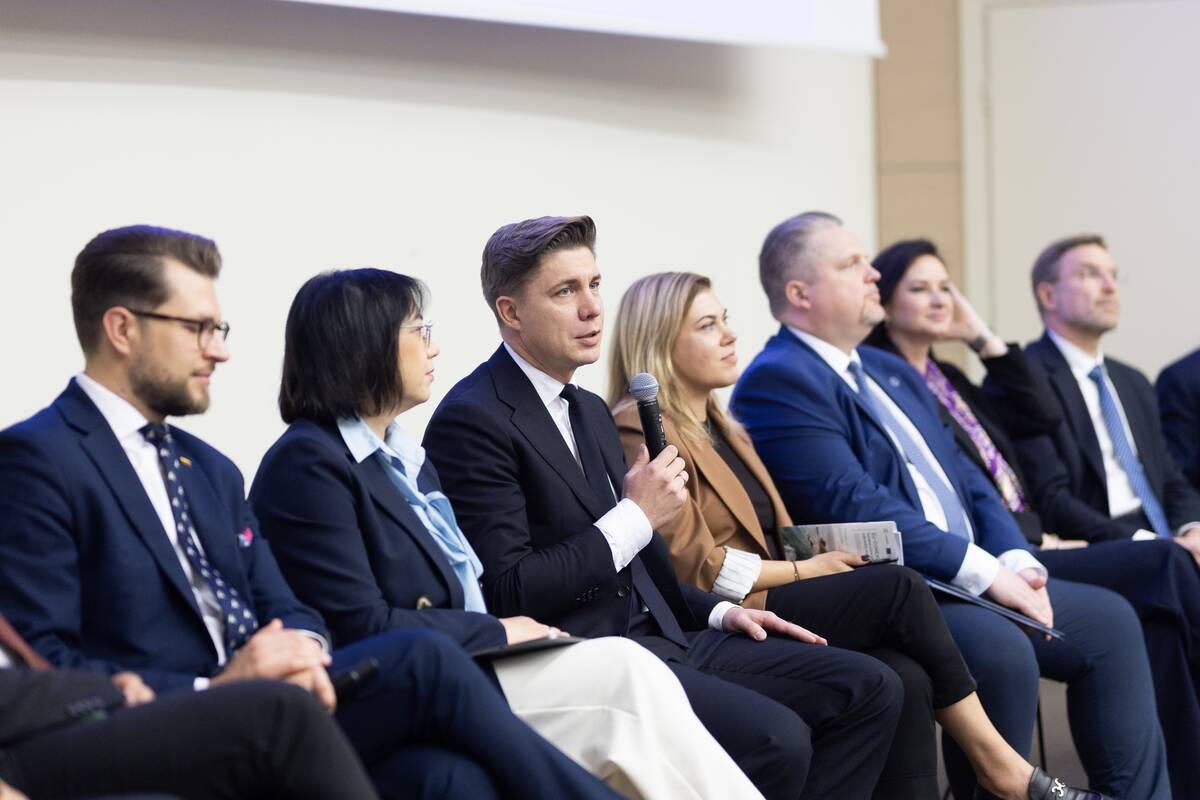 Vyriausybės nariai lankėsi Klaipėdos universitete