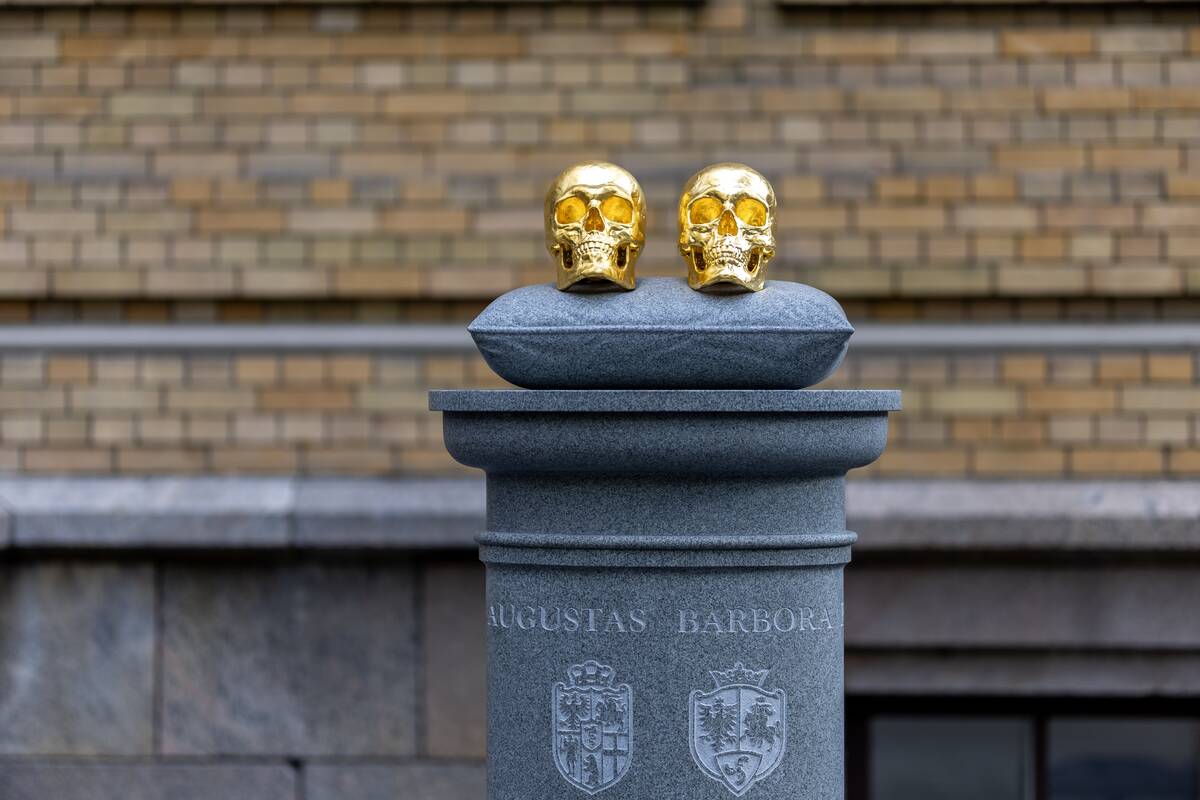 Sostinėje atidengta Žygimanto ir Barboros skulptūra