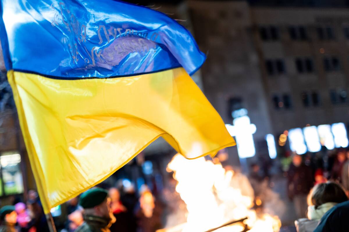 
<span>Ukrainos vėliavą nulaužę vyrai uždaryti į areštinę</span>
