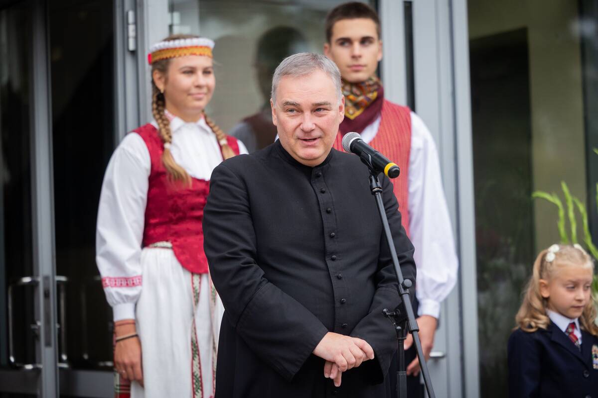 Maišiagalos LDK Algirdo gimnazijos Rugsėjo 1-oji su prezidentu