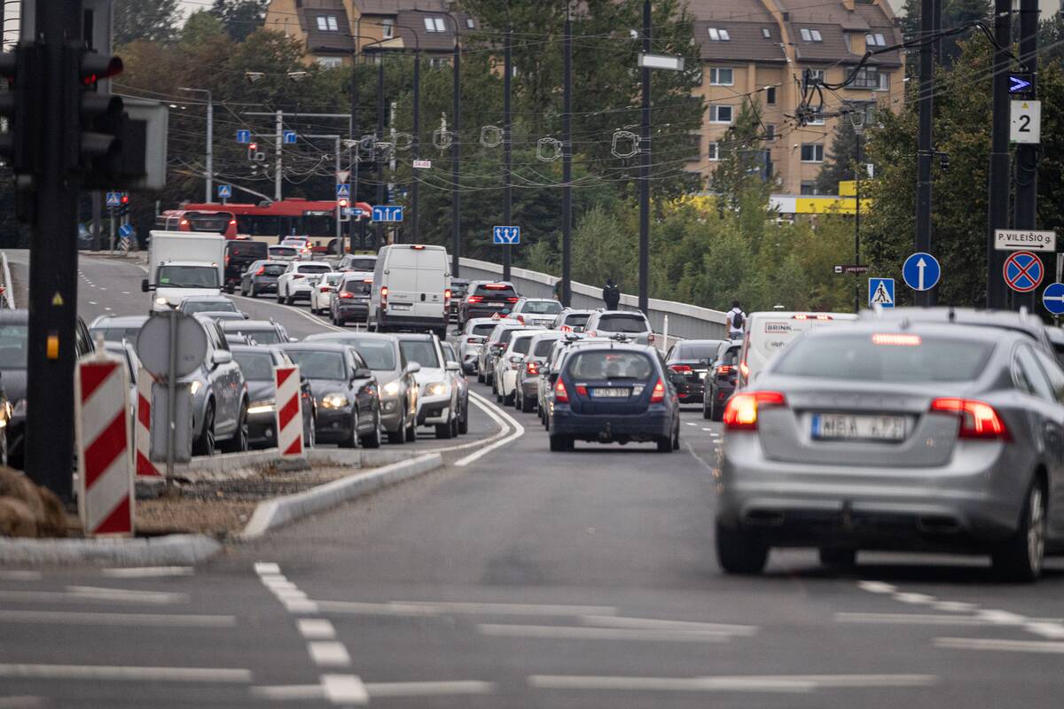 Vilniuje fiksuotos milžiniškos spūstys