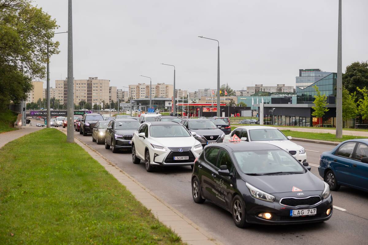 Vilniuje fiksuotos milžiniškos spūstys
