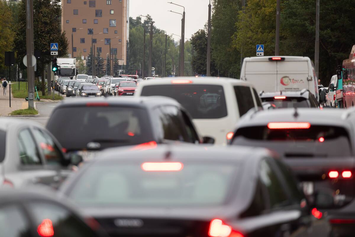 Vilniuje fiksuotos milžiniškos spūstys