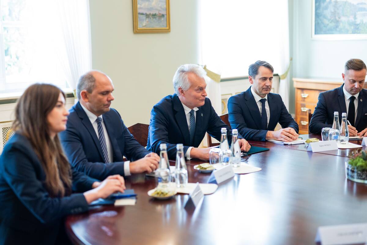 Prezidentas ir premjeras susitiko su Kaja Kallas